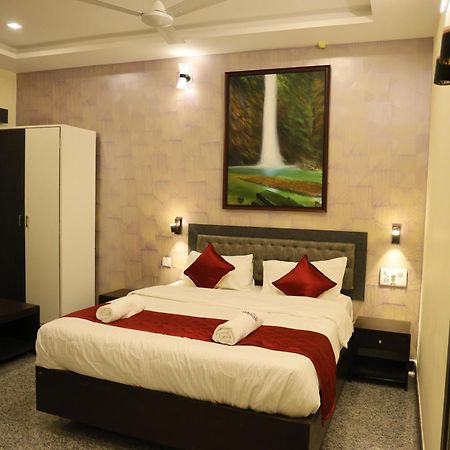 Hotel Ashlesh Manipal Buitenkant foto