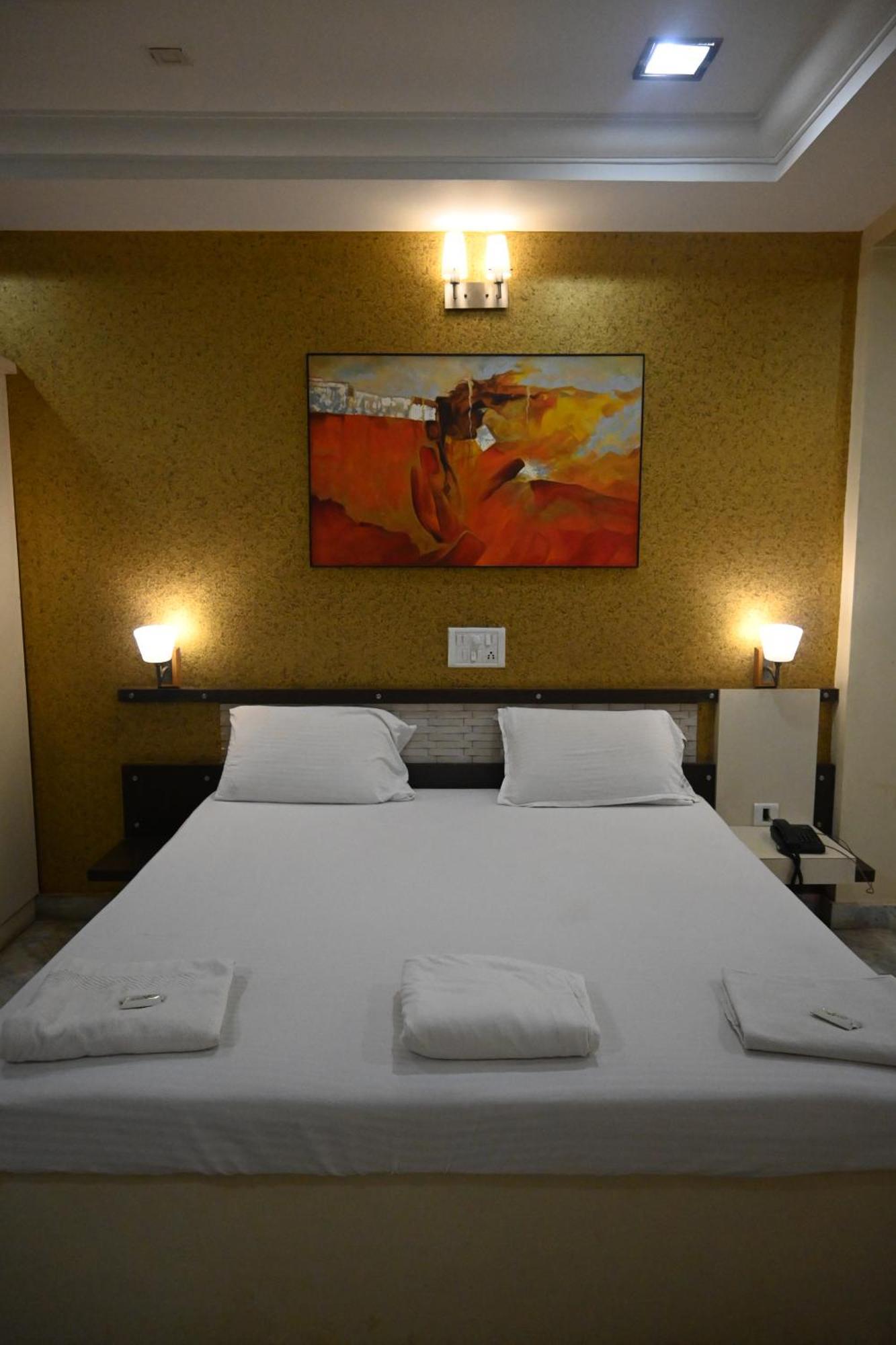 Hotel Ashlesh Manipal Buitenkant foto