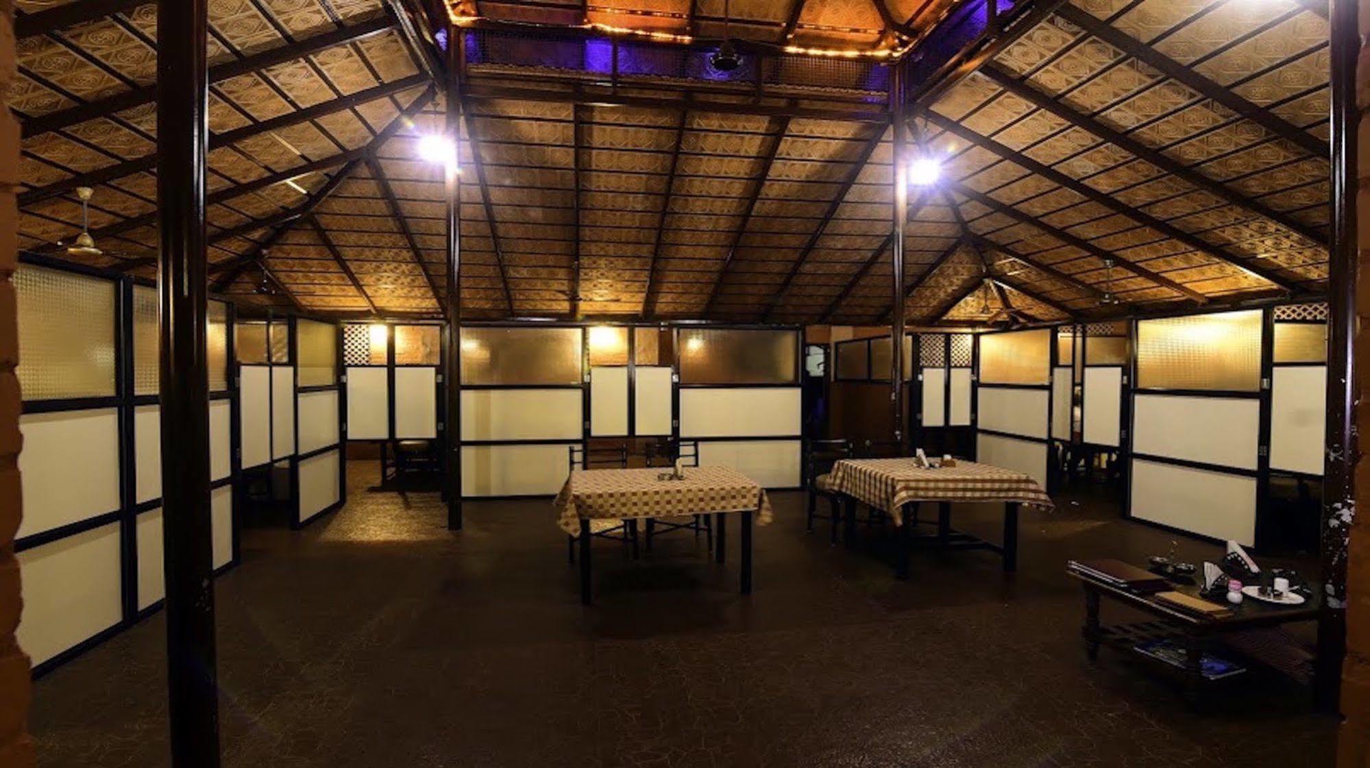 Hotel Ashlesh Manipal Buitenkant foto