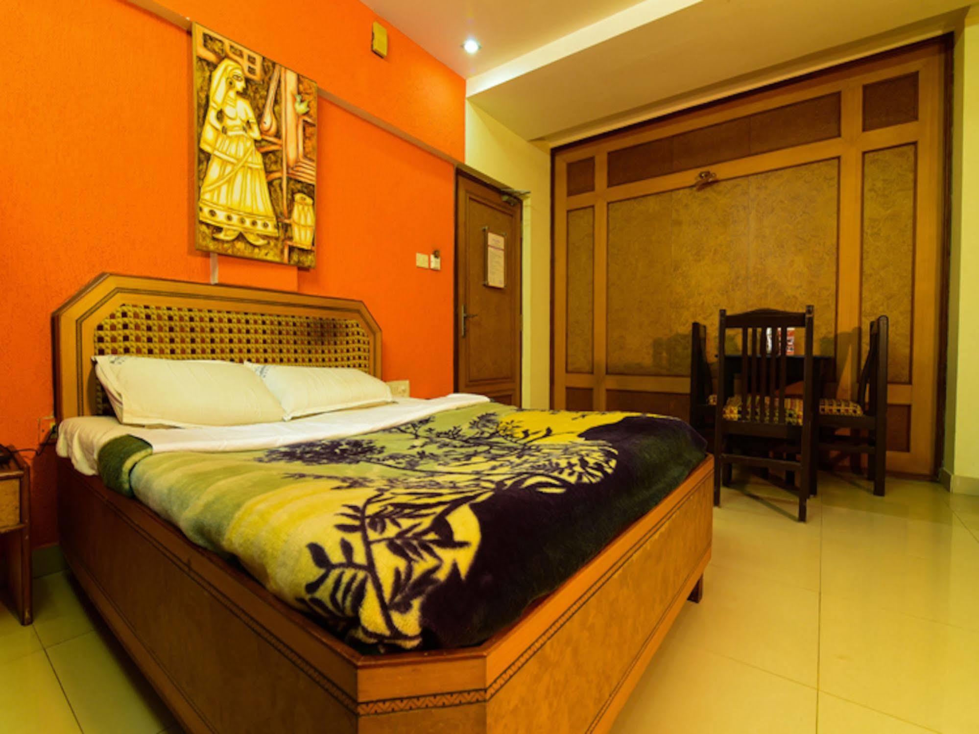 Hotel Ashlesh Manipal Buitenkant foto
